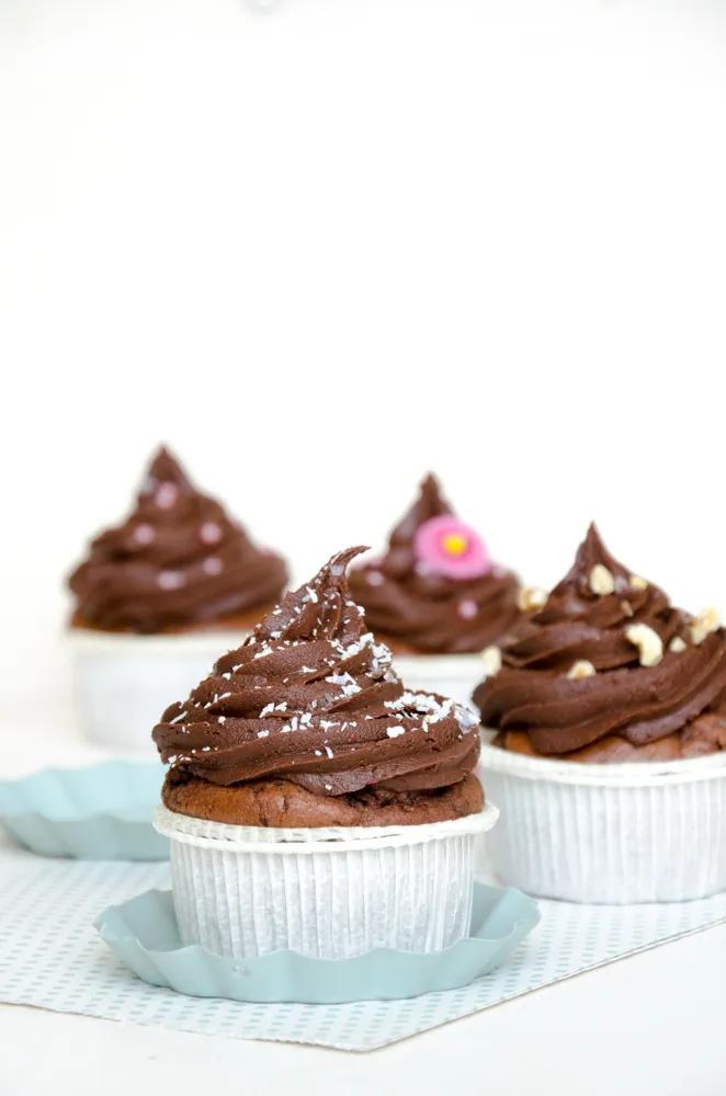 Schokolade Cupcake (Double Chocolate) - Baking Barbarine