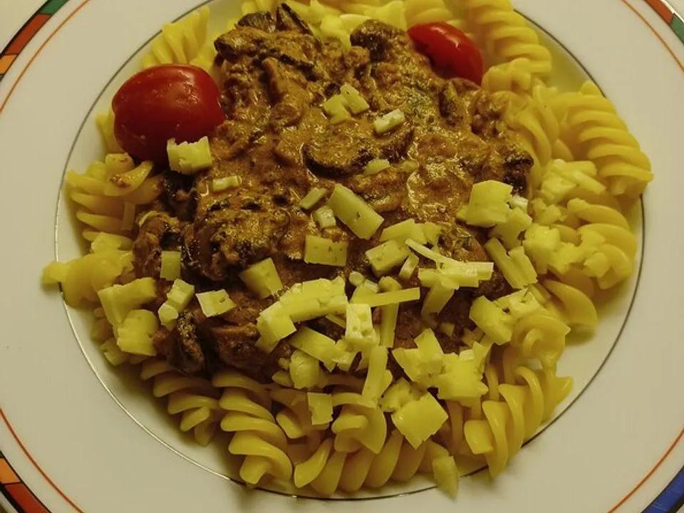 Farfalle mit Champignon - Tomatensauce von Hilde11| Chefkoch