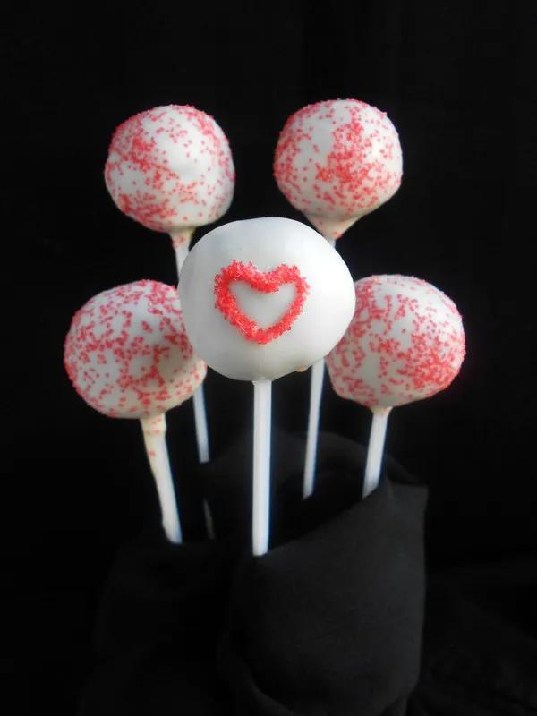 Red Velvet Cake Pops - Confessions of a Confectionista