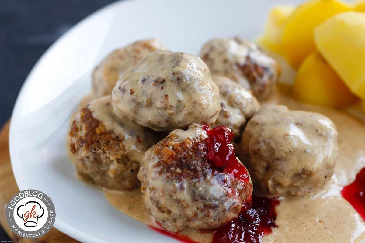 Rezept: Schwedische Hackbällchen - Köttbullar für Daheim