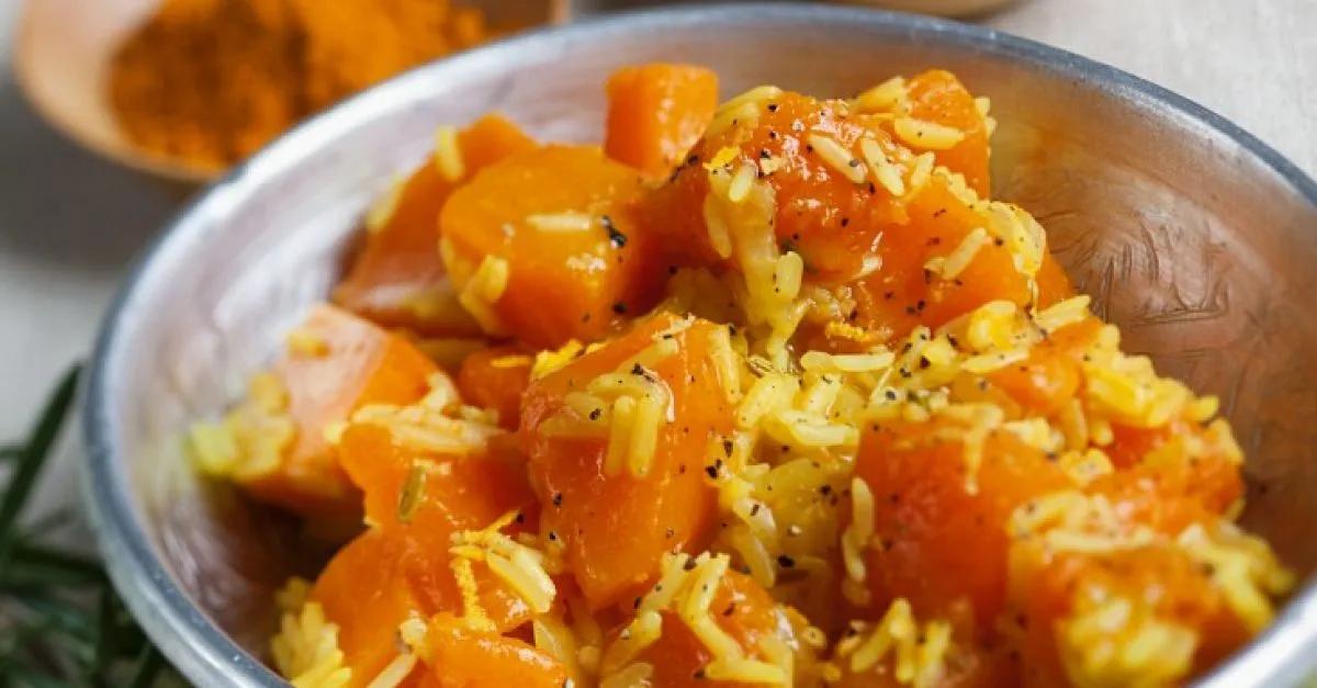 Reis mit Curry-Kürbis Rezept | EAT SMARTER