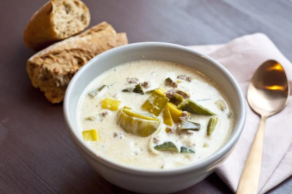 Käse-Lauch-Hack-Suppe als Comfortfood | Serendipity