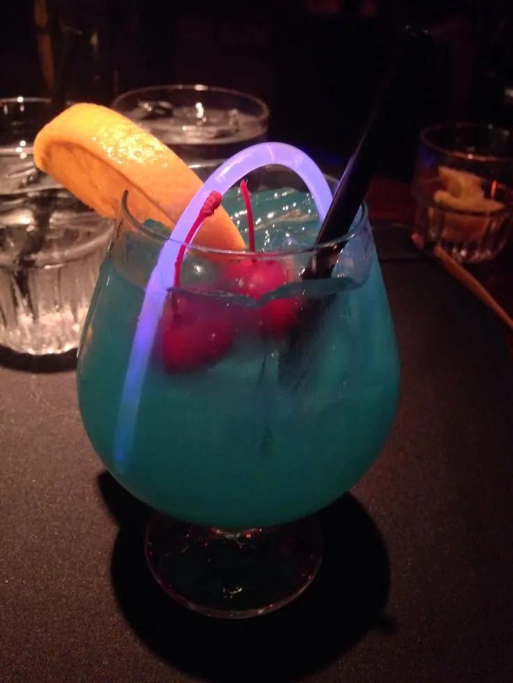 The Blue Martini from Blue Martini 🍹 Lava Lamp, Martini, Drinking ...