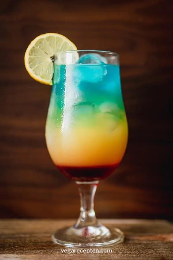 Rainbow Paradise Cocktail With Blue Curacao - Vega Recepten | Recipe ...