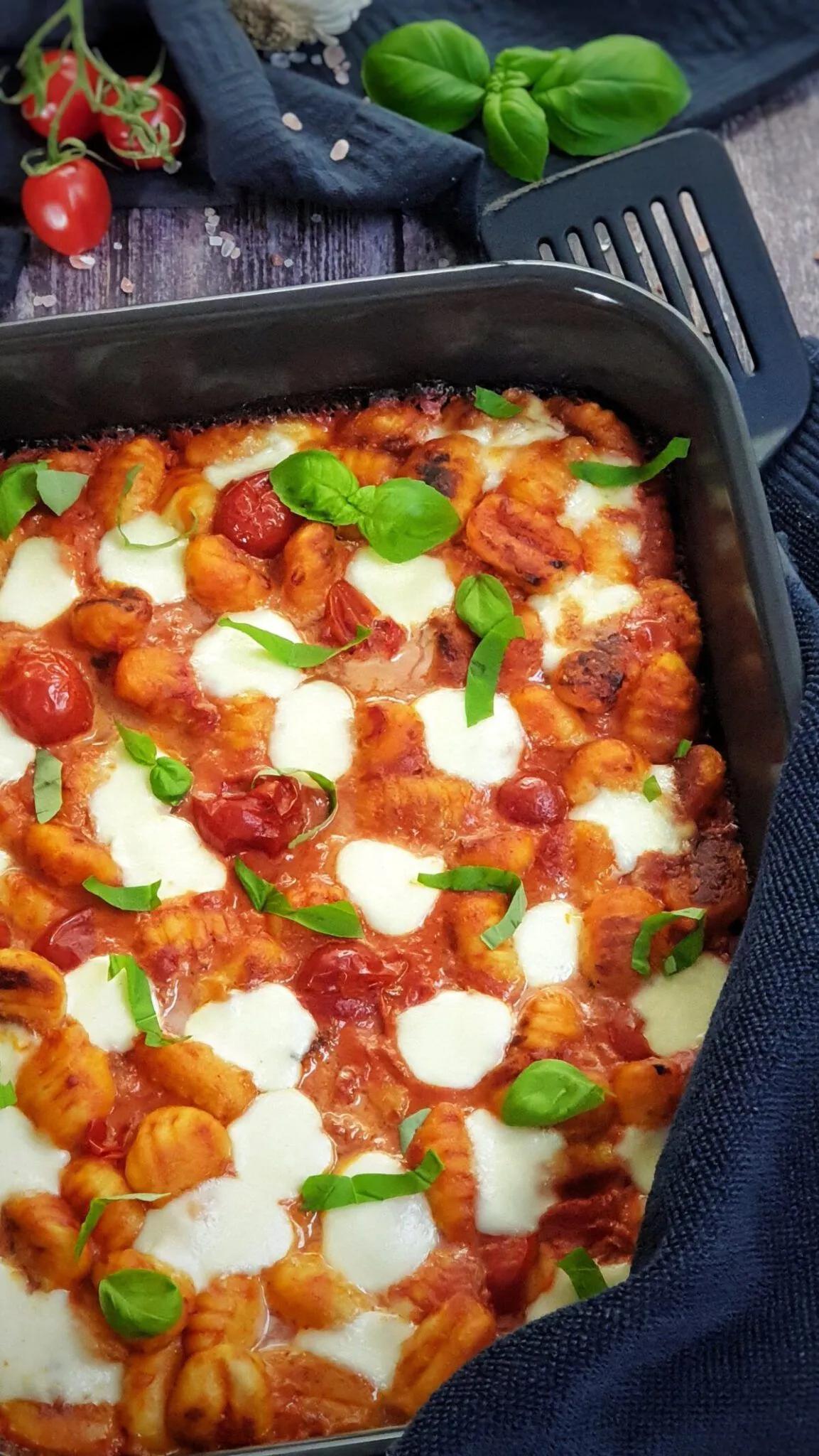 Gnocchi Auflauf mit Tomate und Mozzarella | Lydiasfoodblog | Rezept ...