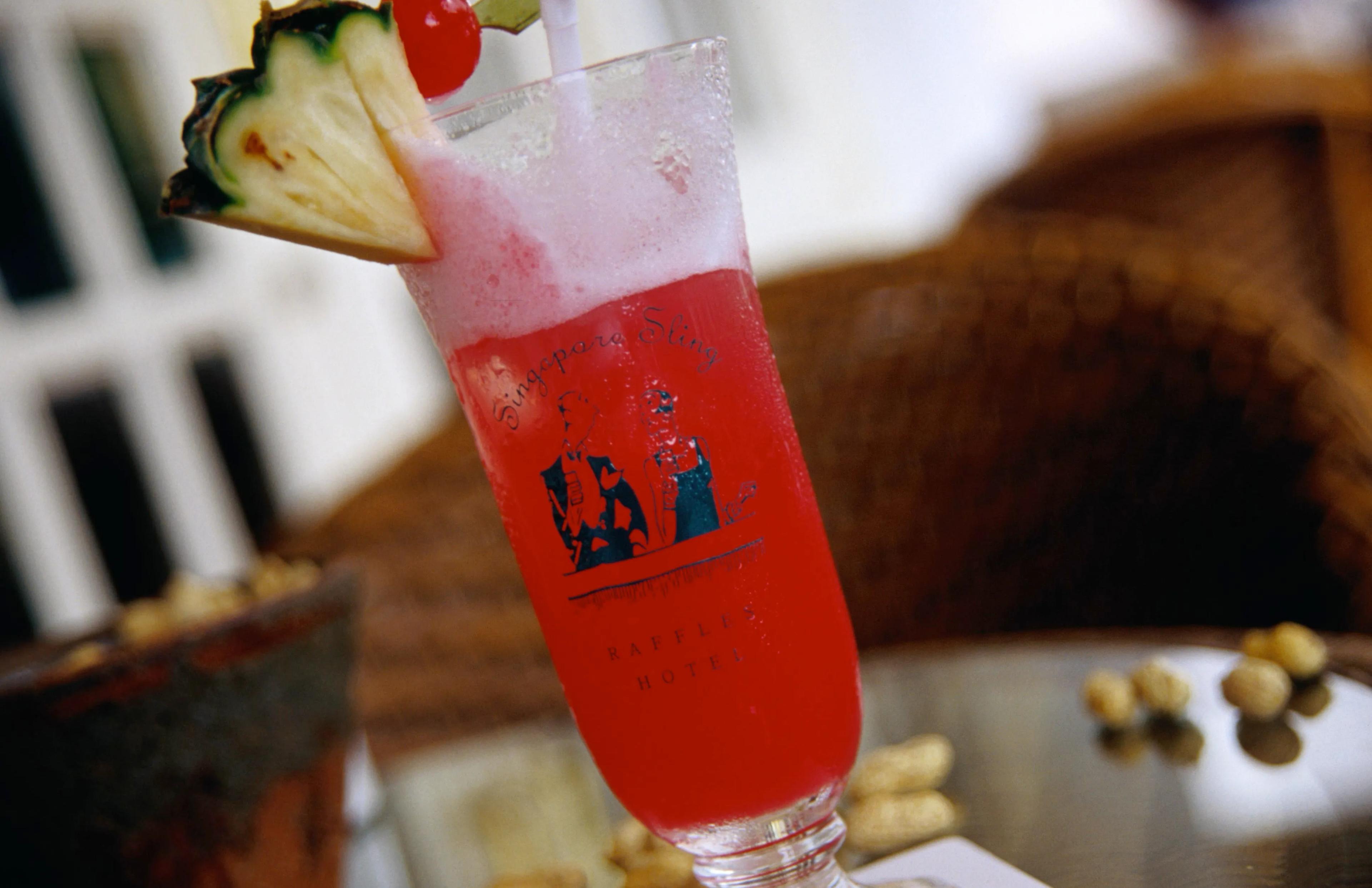 Finding the Perfect Singapore Sling Recipe for You