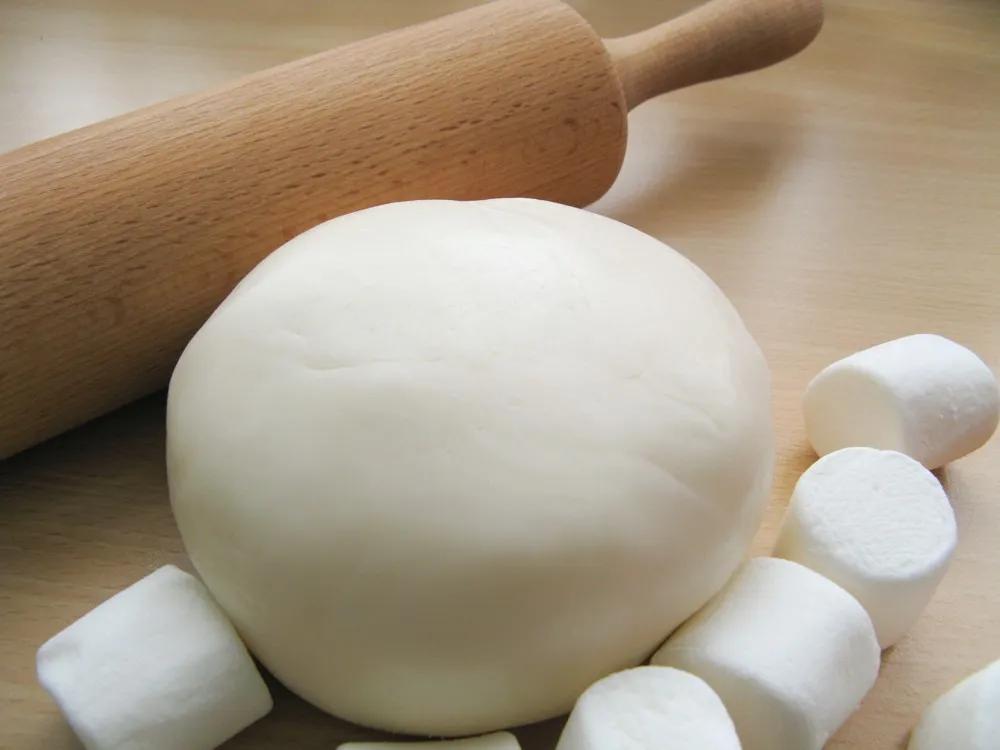 Marshmallow-Fondant (Tortenüberzug) - amerikanisch-kochen.de