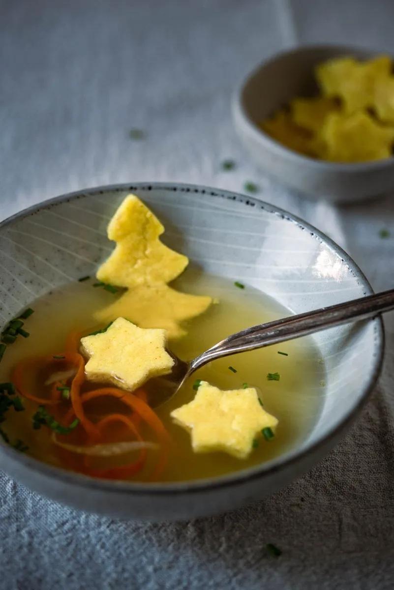 Schnelle und einfache Suppeneinlage für klare Suppen | Rezept