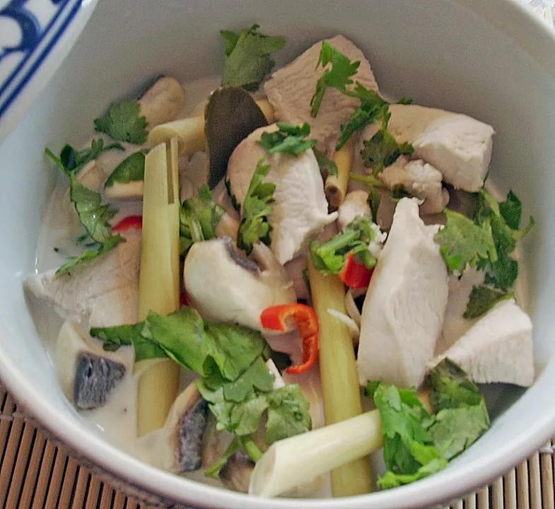 Hähnchen in Kokosnuss - Suppe - My Rezepte
