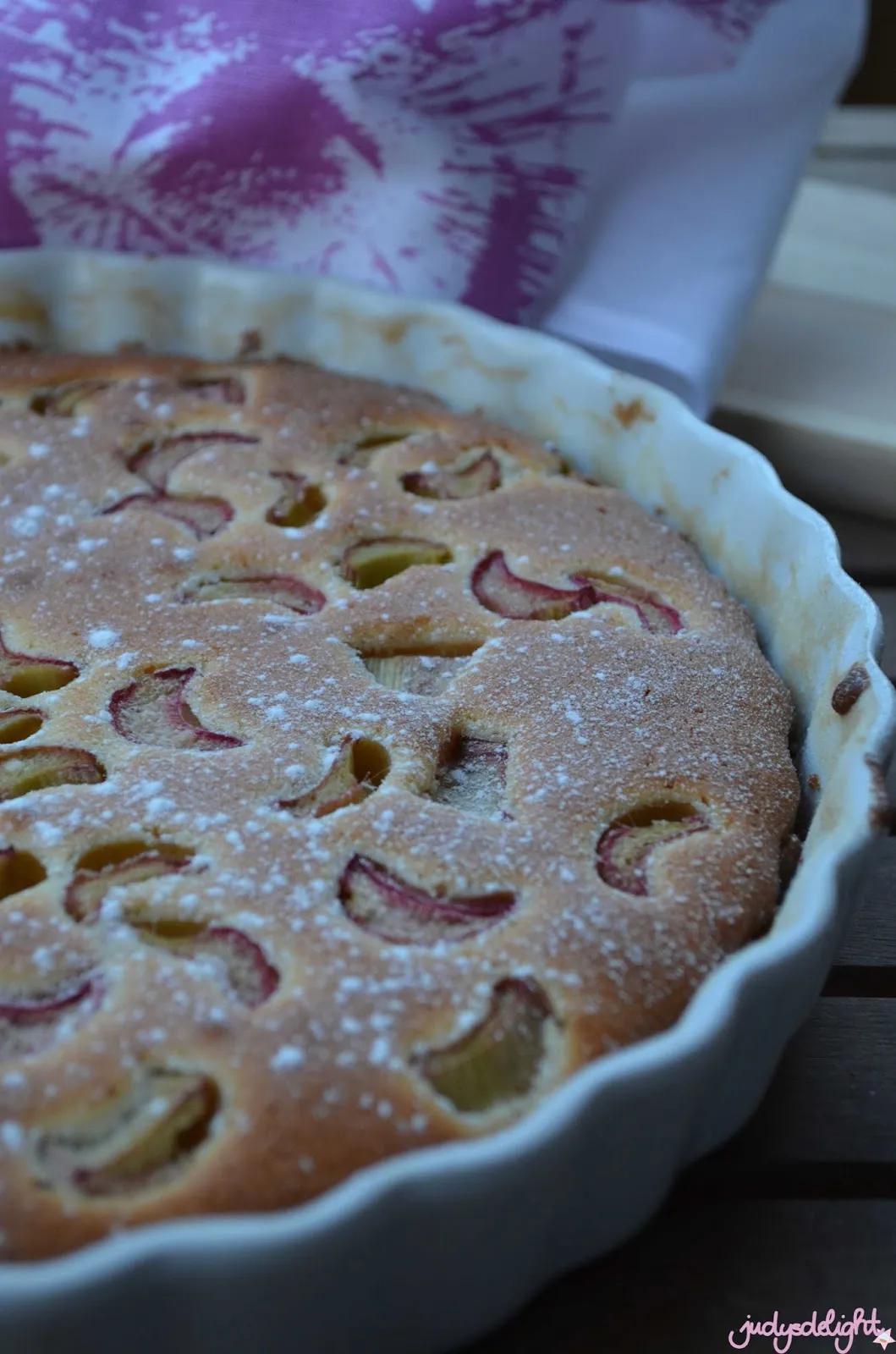 Rhabarberkuchen einfach und schnell zubereitet (glutenfrei möglich ...