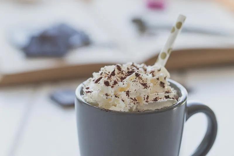Heiße Schokolade Rezept mit Tipps für mehr Entspannung im Mama Alltag