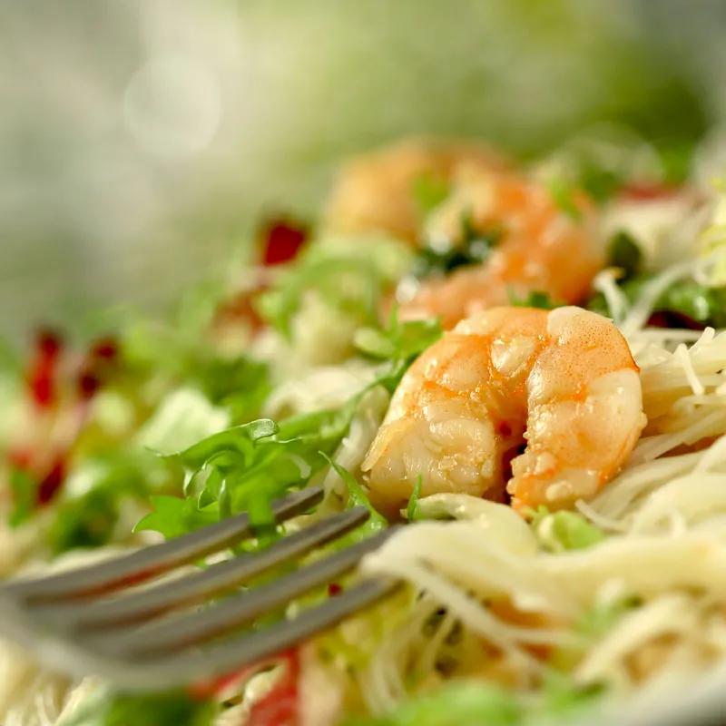 Ein leckerer leichter Shrimps Salat | Der Kochguide
