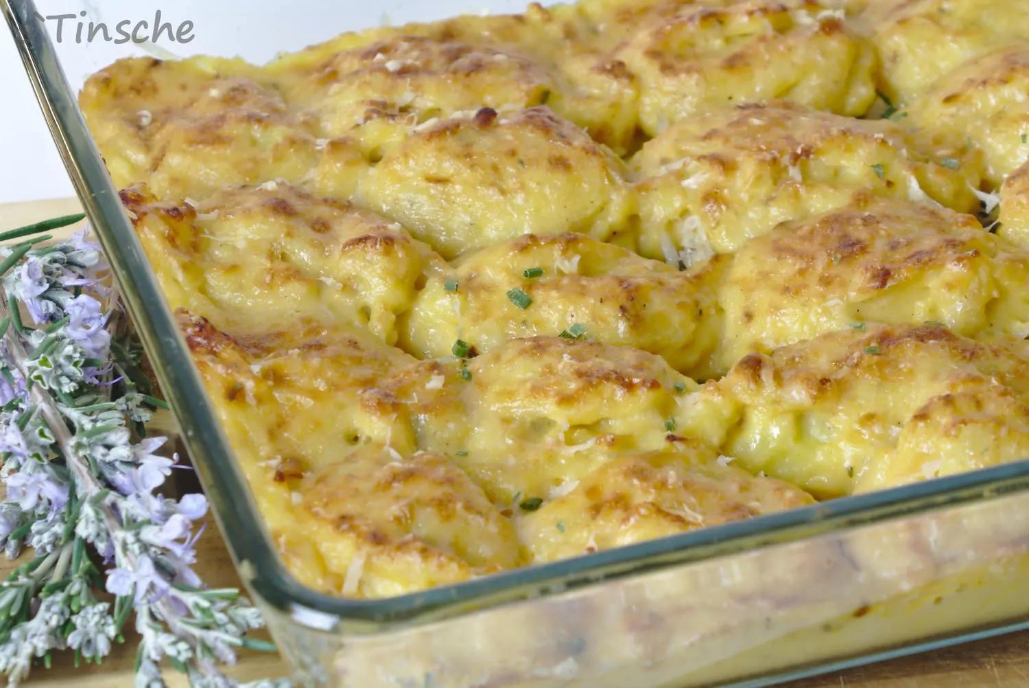 Kartoffelpüree mit Zwiebeln und Käse überbacken - Rezept | Rezept ...