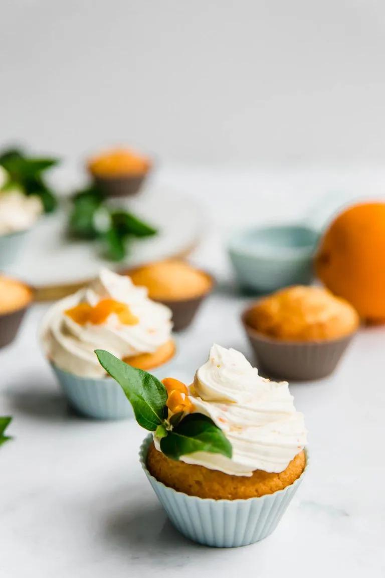 These easy Zesty Citrus Cupcakes get all their delicious, fruity ...