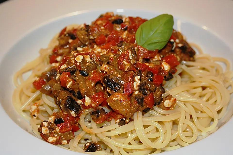 Pasta mit scharfer Paprika-Champignon-Hüttenkäse-Sauce von Kalte_Sophie ...