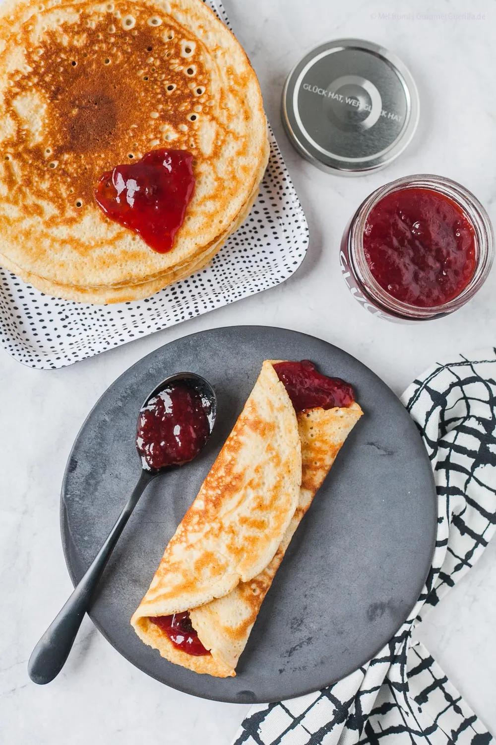 Fluffige Petzi- Pfannkuchen mit Erdbeermarmelade, Teenagergewitter und ...