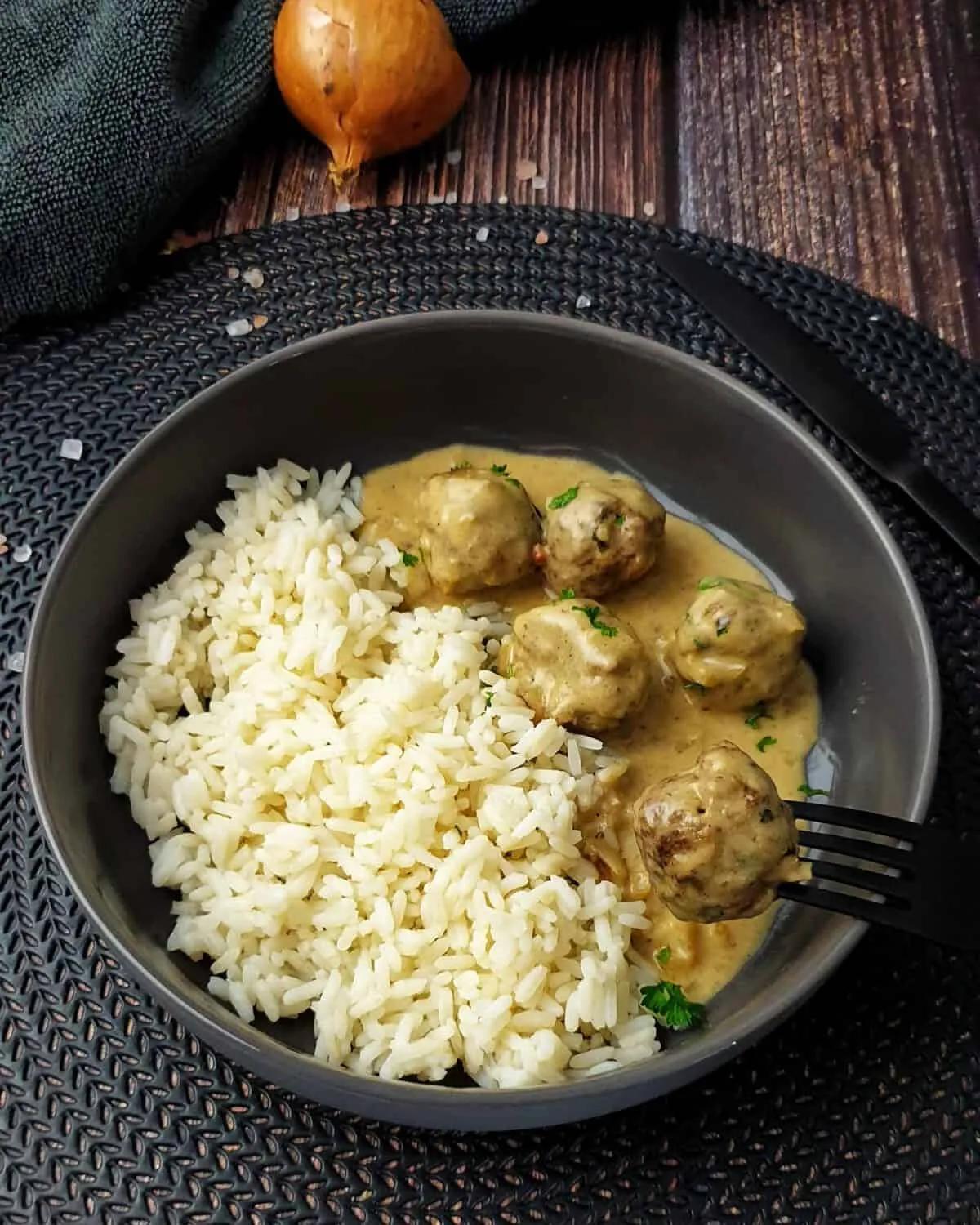 Köttbullar - schwedische Hackbällchen - Lydiasfoodblog