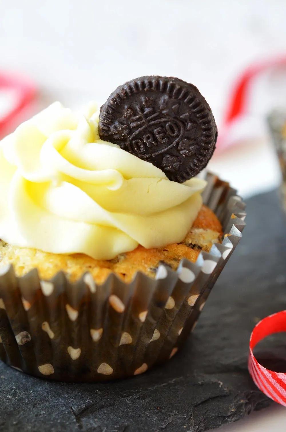 Frosting mit weißer Schokolade | Oreo, Oreo cupcakes, Cupcakes