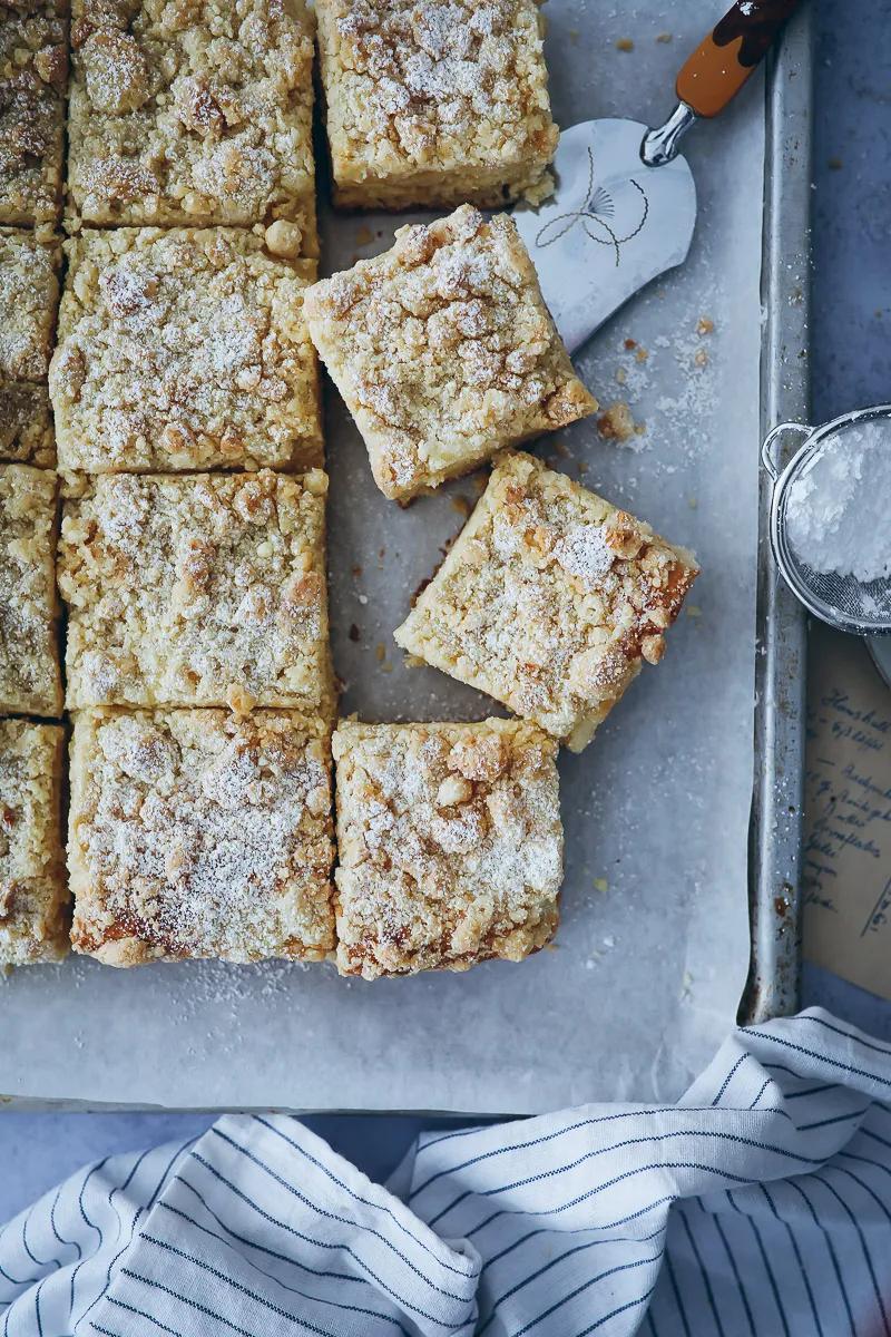 Puddingkuchen Hefeteig vom Blech | Zucker, Zimt und Liebe