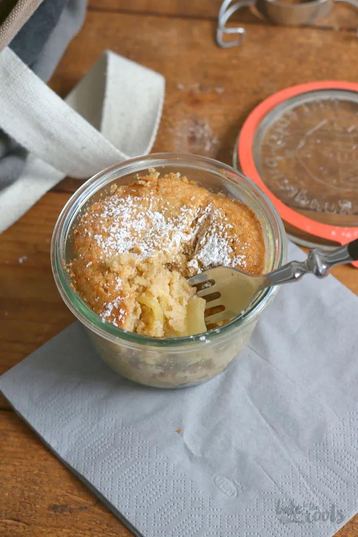 Apfelkuchen im Glas | Bake to the roots