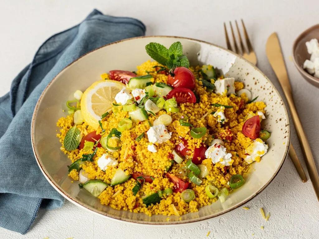 Couscous-Salat mit Feta – schnell, einfach &amp; so lecker | DasKochrezept.de