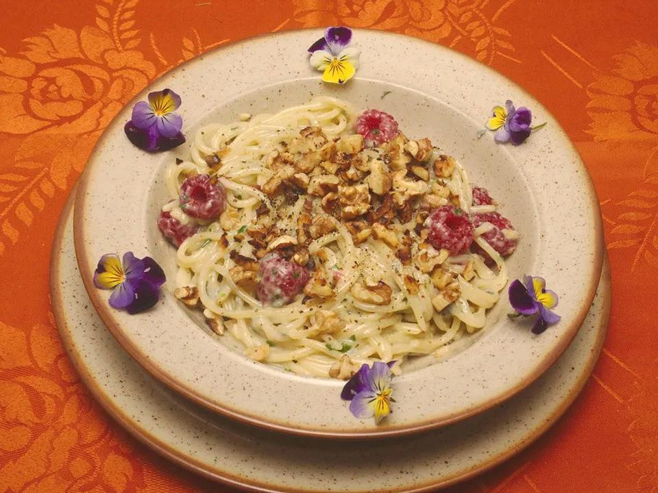 Spaghetti Gorgonzola mit Himbeeren von Tatunca | Chefkoch
