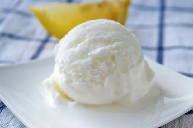 Zitronen-Buttermilch-Eis-Rezept
