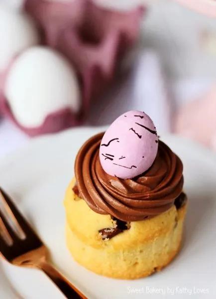 Oster Cupcakes mit Eierlikör - Köstlichkeiten zu Ostern by Kathy Loves