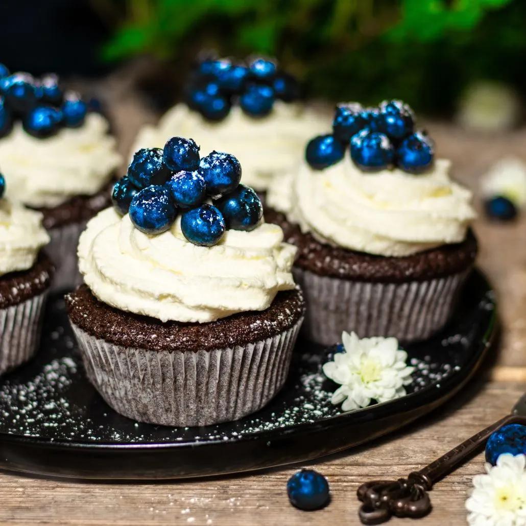 Schokoladen Cupcakes - Kitchenfae | Schokoladen cupcakes, Cupcakes ...