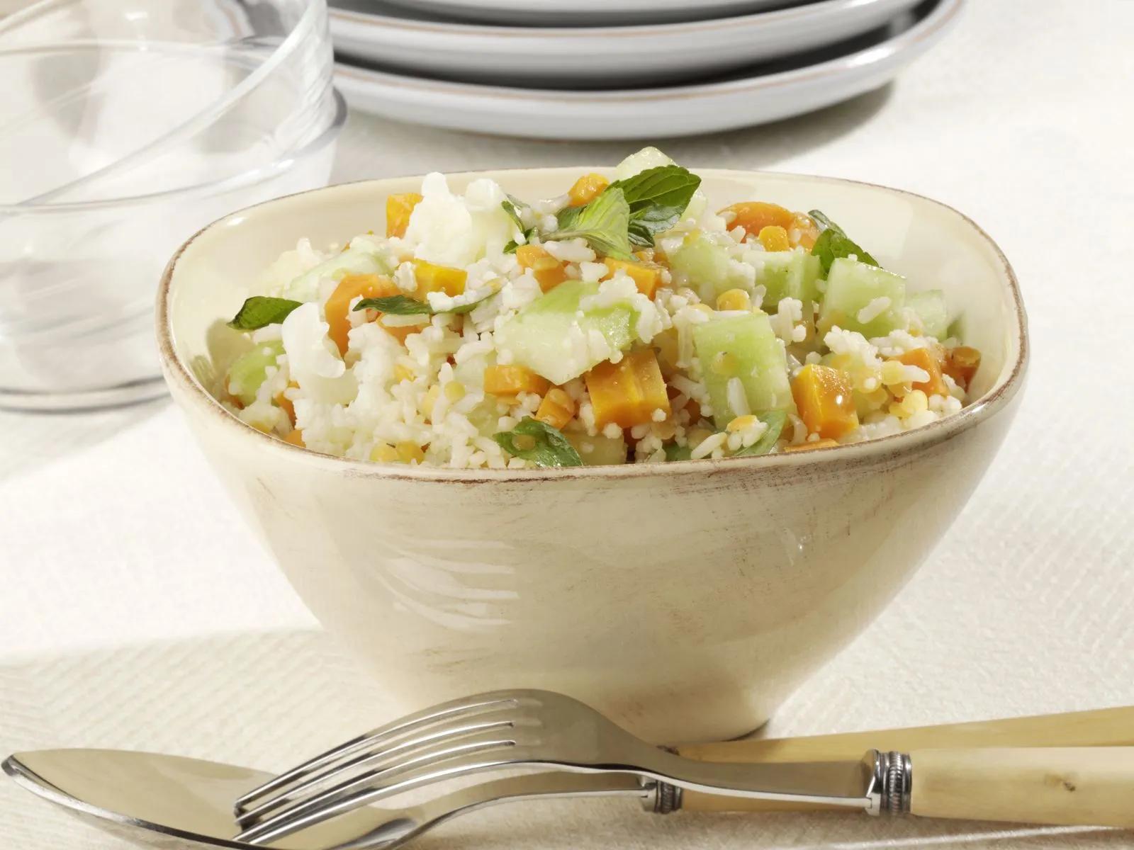 Gemüse-Couscous-Salat Rezept | EAT SMARTER