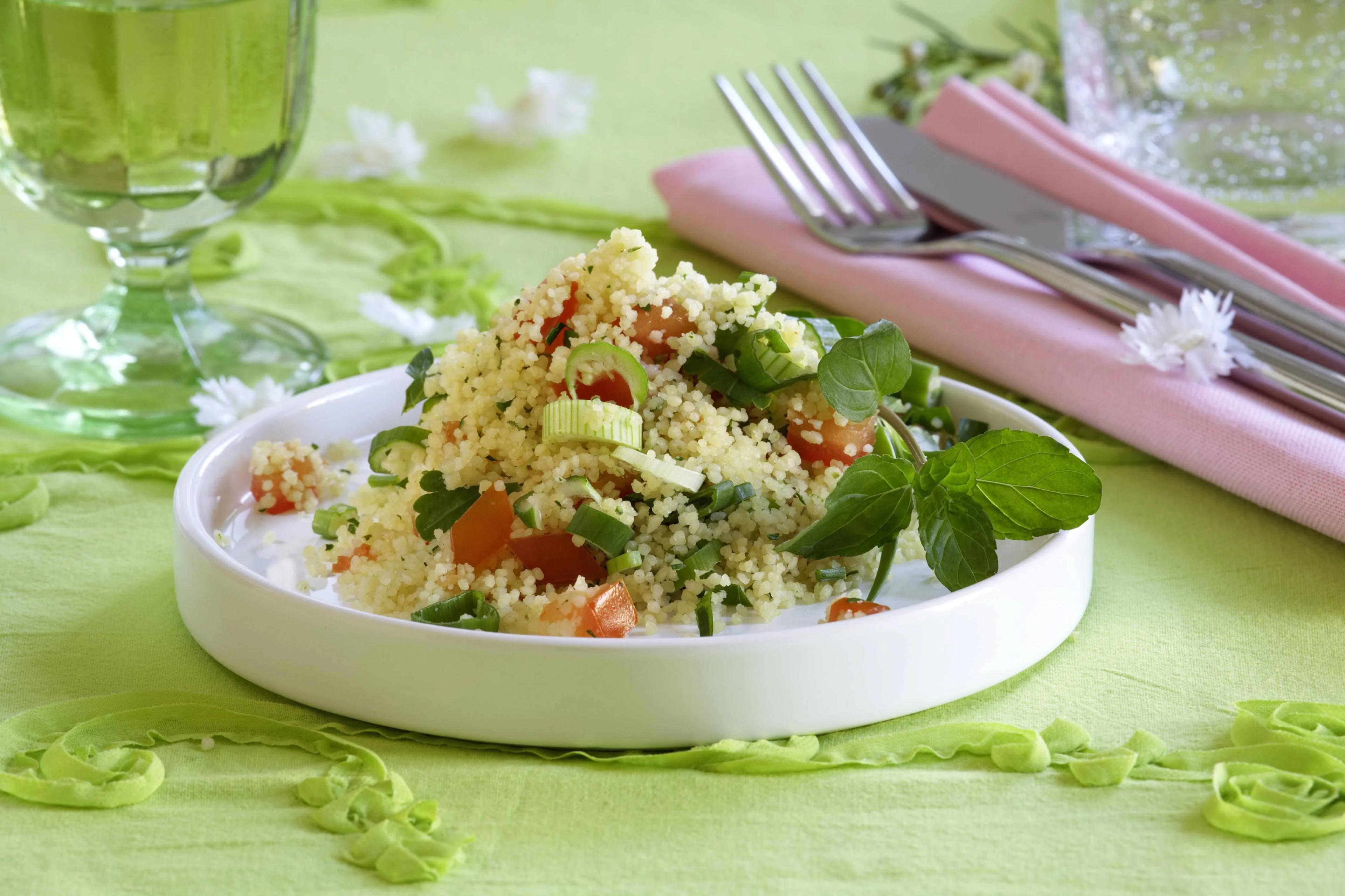 Couscous-Salat mit Tomaten und Frühlingszwiebeln | Knorr Schweiz