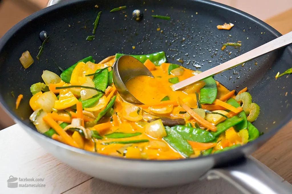 Thai-Curry mit knackigem Gemüse - Madame Cuisine