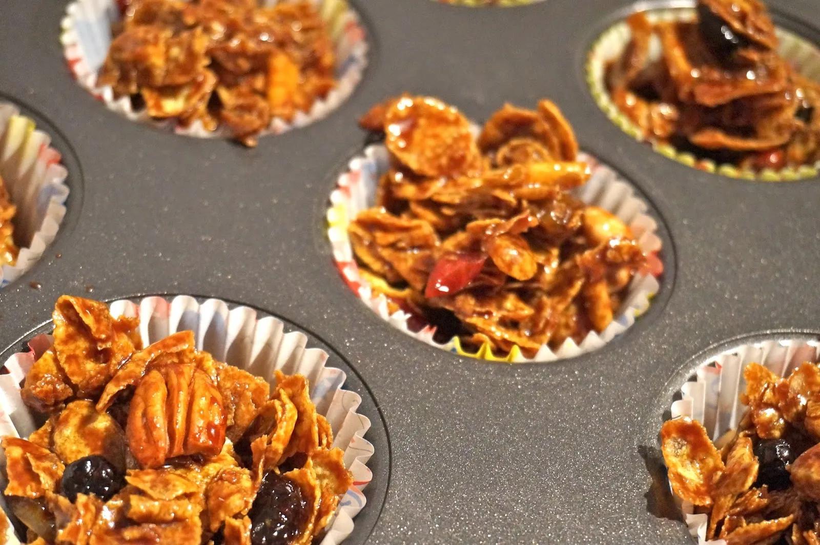 Makey-Cakey: Fruity Chocolate Cornflake Crispies