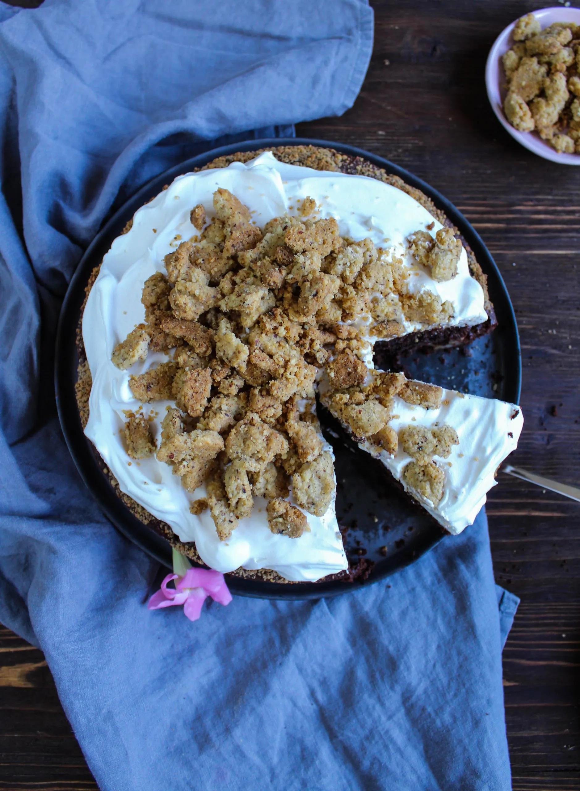 Schokoladiger Apfelkuchen mit Knusperstreusel – Food with Love ...