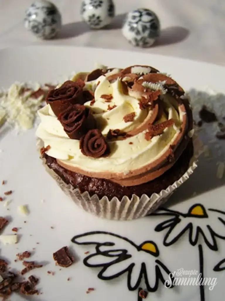 Schokoladen-Cupcakes mit Vanille-Buttercreme - Rezepte Sammlung