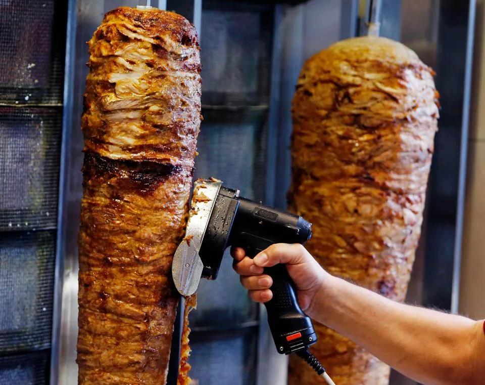 «On trouve aujourd’hui des kebabs dans toutes les villes, y compris les ...