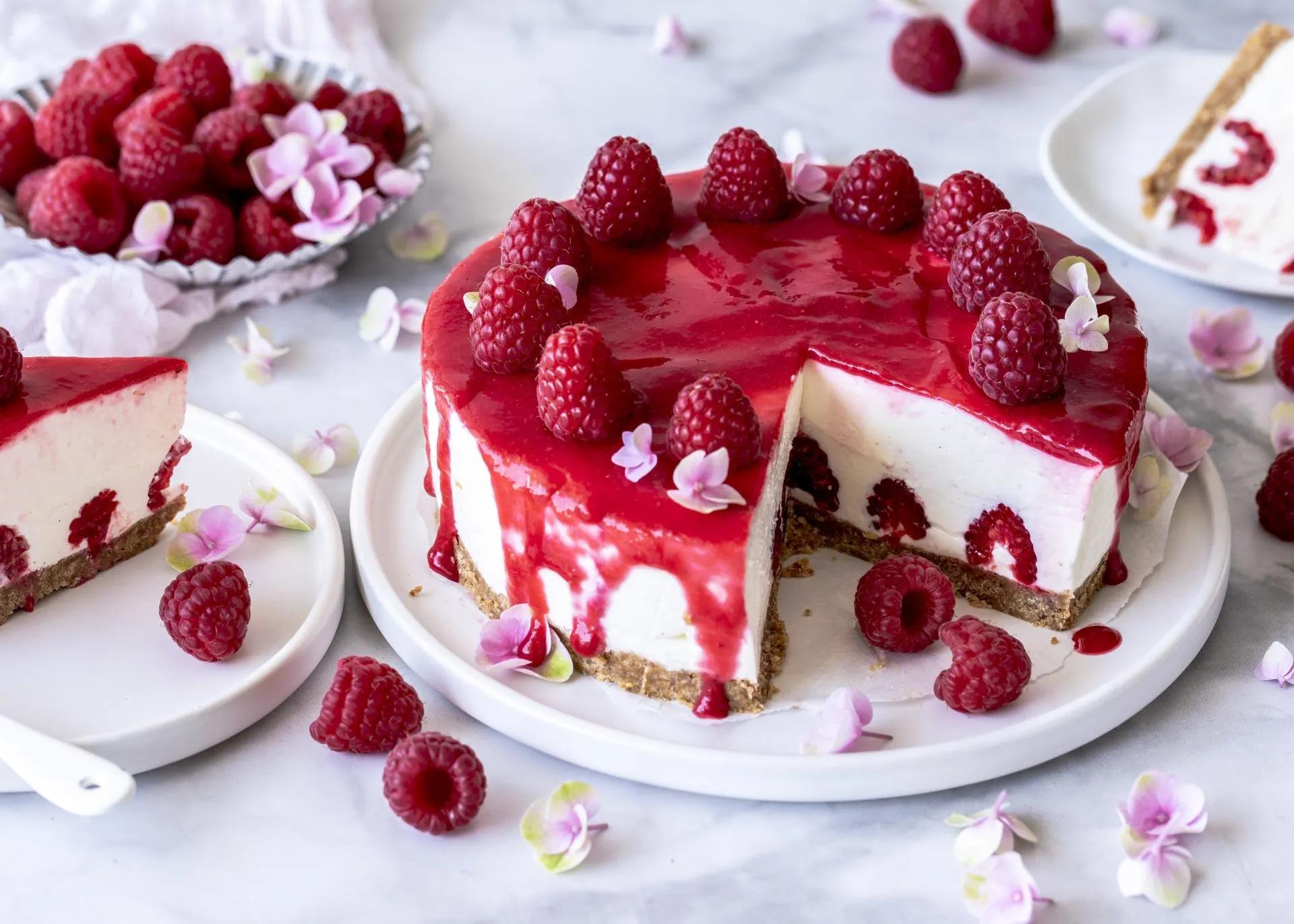 Himbeer-Joghurt-Torte | ohne backen - Emma&amp;#39;s Lieblingsstücke | Rezept ...