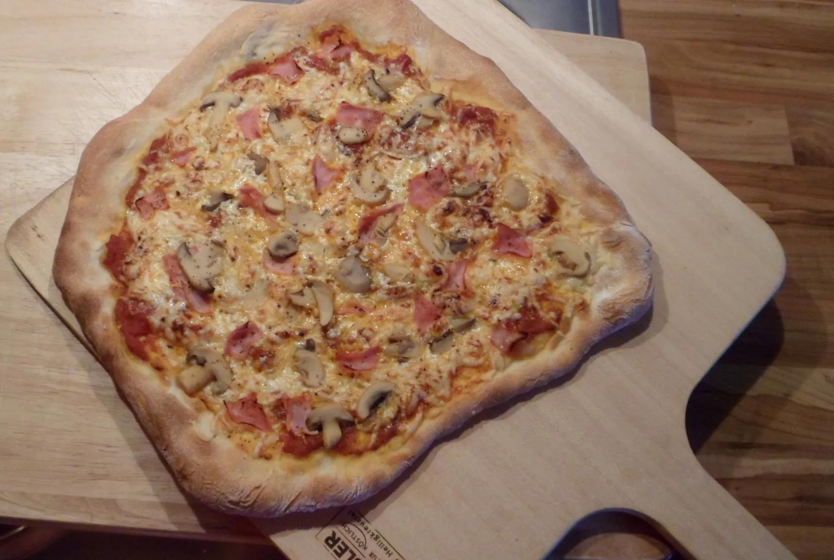 Pizzateig selber machen - mit langer kalter Teigführung - Miris Welt