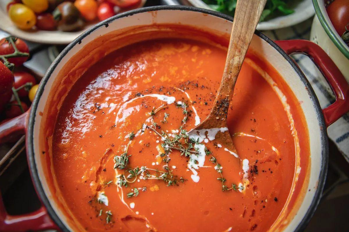 Tomaten und Tomatensoße einkochen - Rezept und Anleitung
