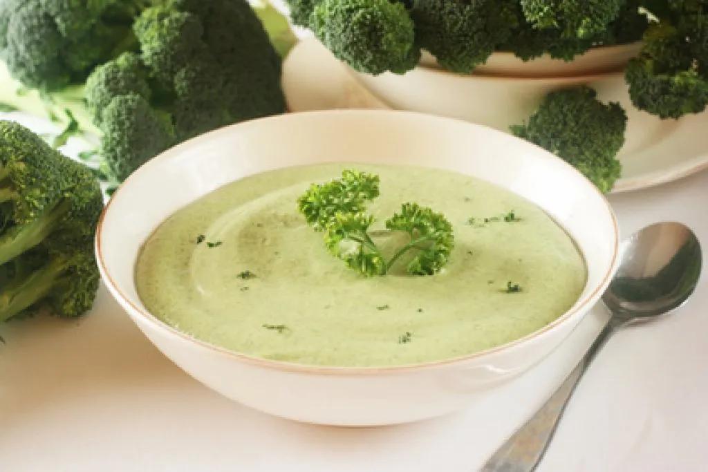 Broccolicremesuppe - Rezept | Kochrezepte.at