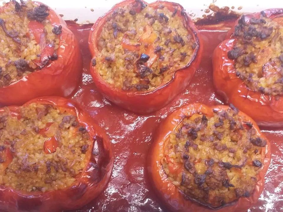 Gefüllte Paprika mit Bulgur und Hackfleisch von Savoirvivre| Chefkoch