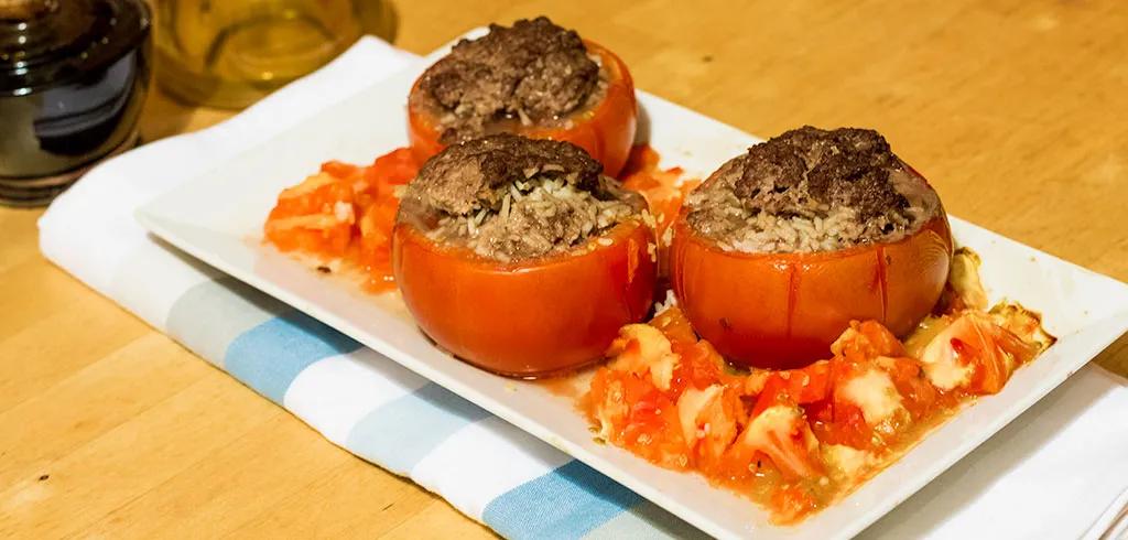 Rezeptbild zu Gefüllte Tomaten mit Hackfleisch als Abnehmrezept und zum ...