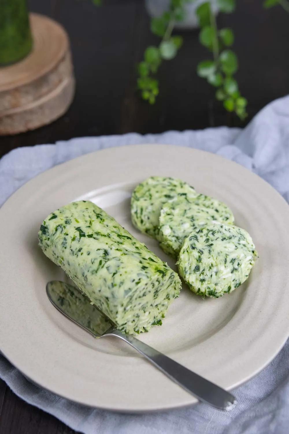 Vegane Bärlauch-Butter - Perfektes Rezept zum Grillen