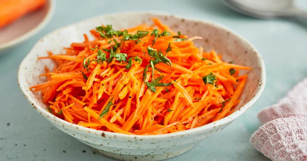 Karottensalat – nach Omas Geheimrezept | DasKochrezept.de