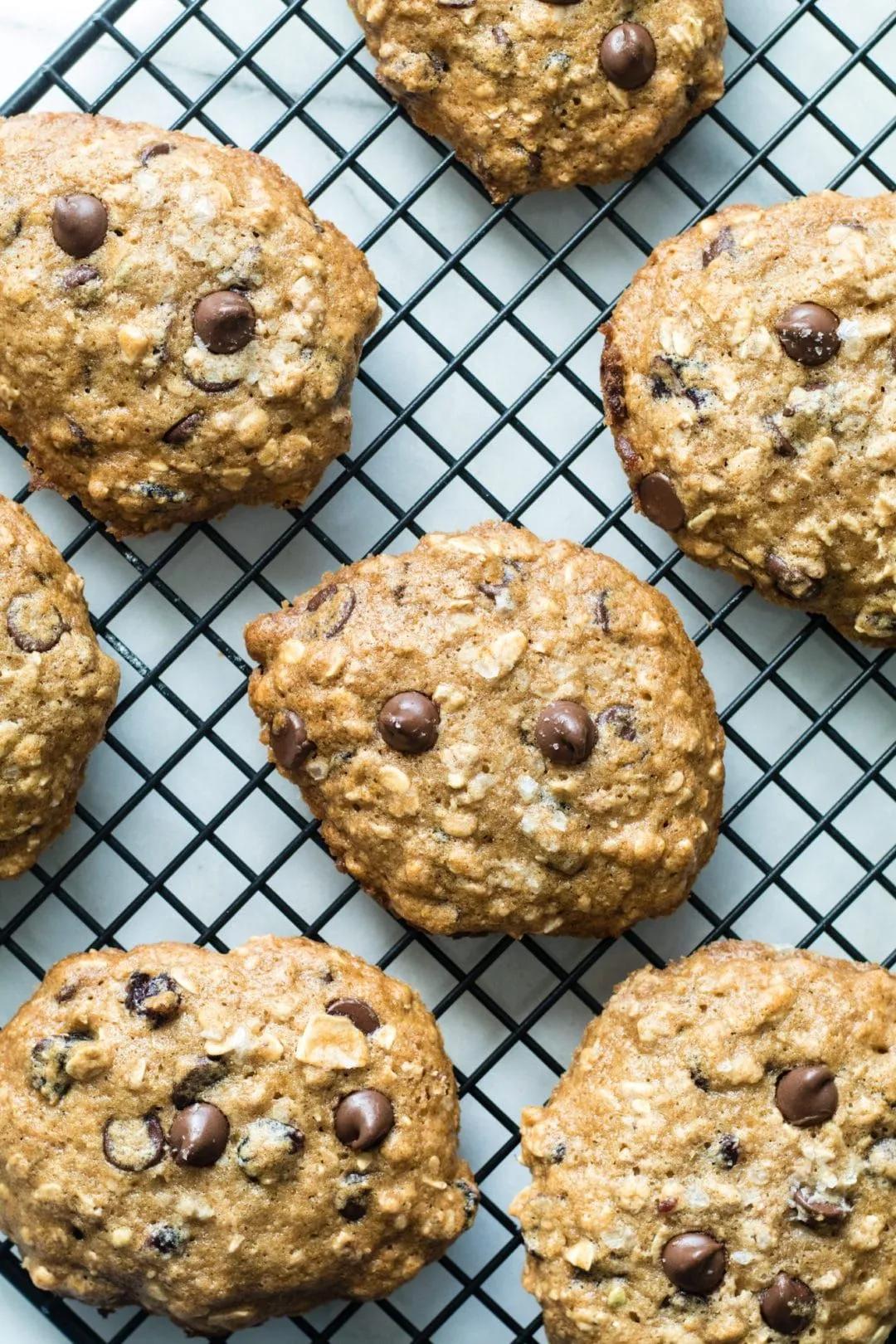 Chocolate Chip Muesli Cookies - for breakfast or for dessert, it&amp;#39;s up ...