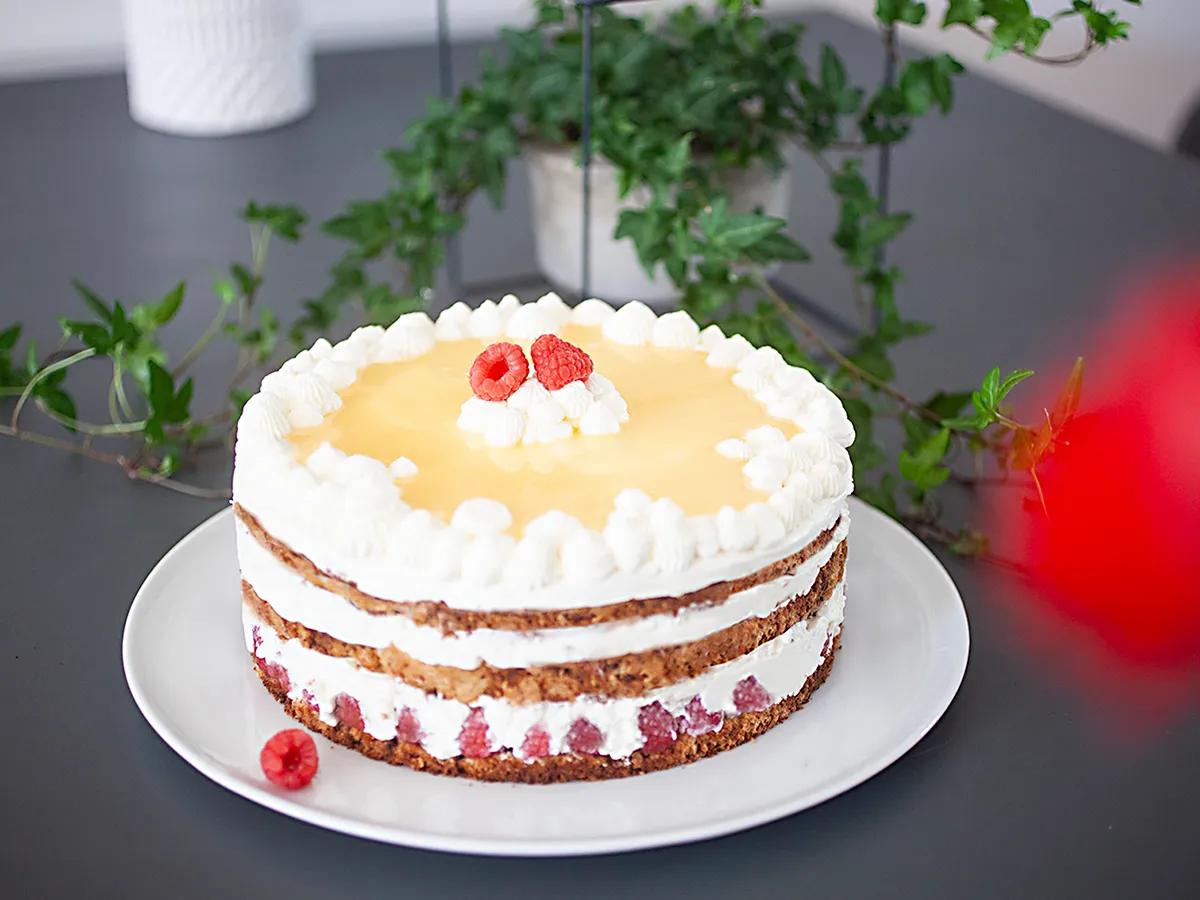 Eierlikör-Torte mit Himbeeren - makajumy.de