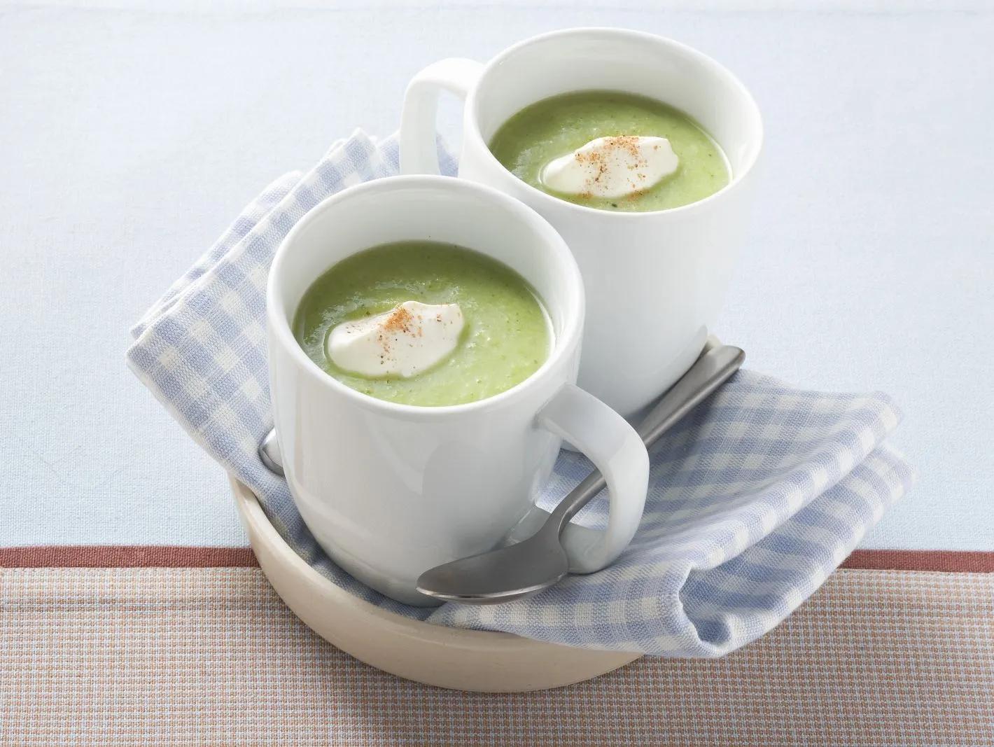 Broccolicremesuppe Rezept | EAT SMARTER