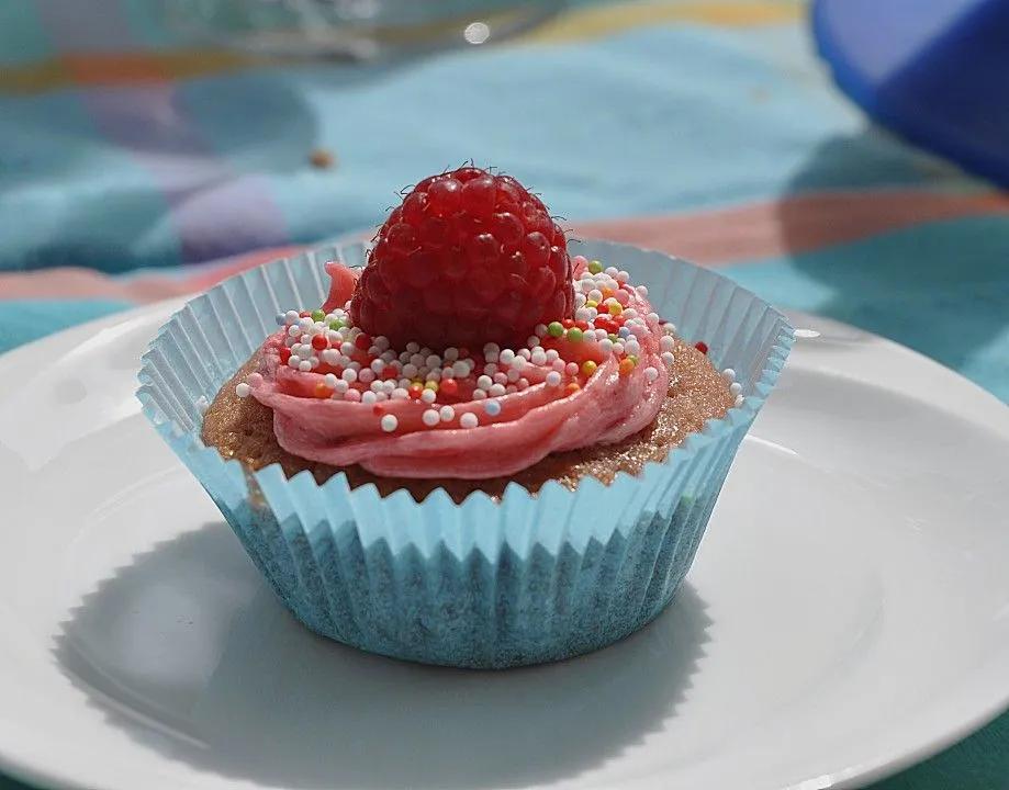 Himbeer Cupcakes von JasminGebhard| Chefkoch | Himbeer cupcakes ...