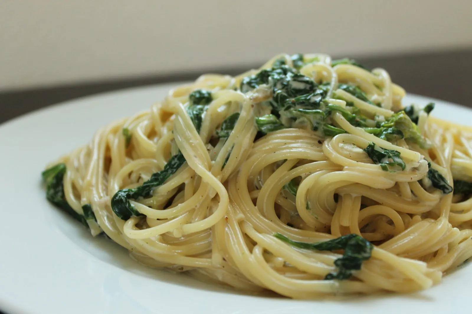 Spaghetti Mit Spinat Käse Sahne Soße — Rezepte Suchen