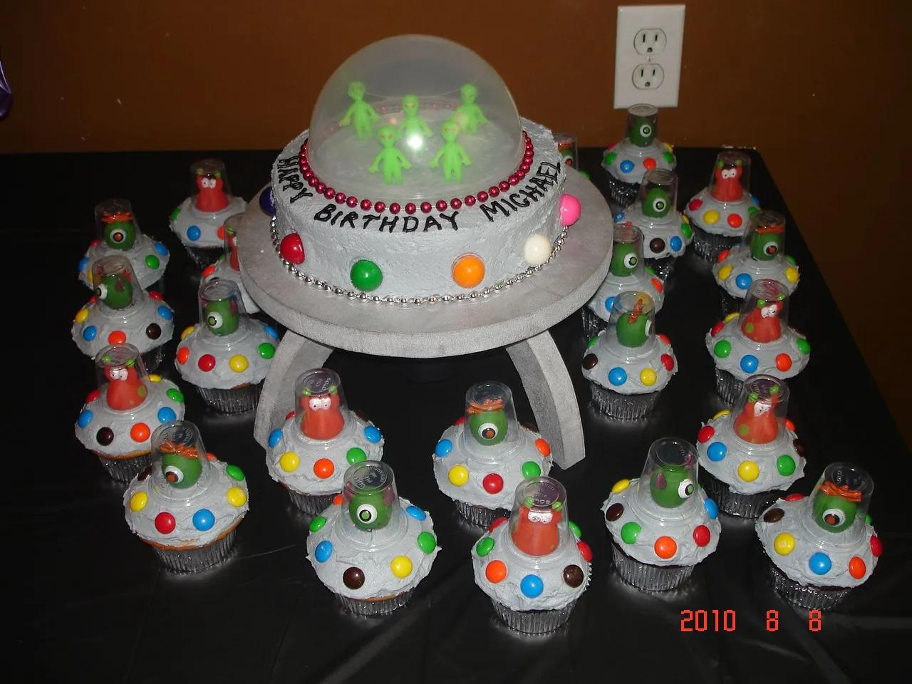 Alien Invasion!!! - This creation was done for my son&amp;#39;s 5th birthday ...